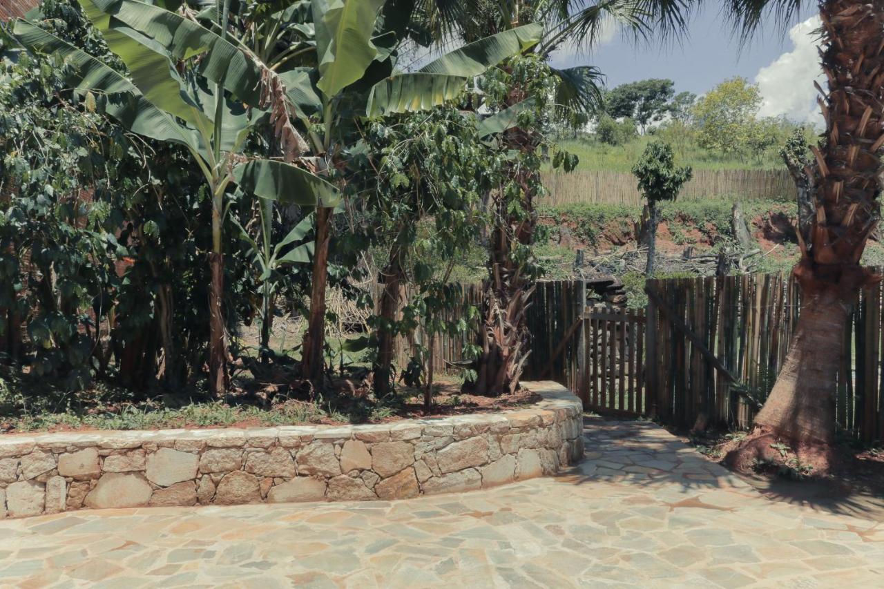 Em Tiradentes, Minas Gerais, Casa Tipica E Espacosa Em Terreno Arborizado Exteriér fotografie